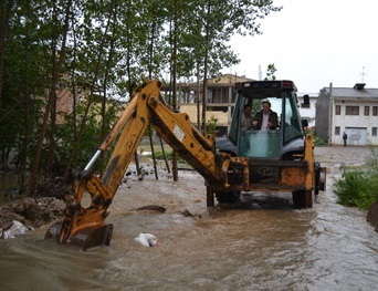 عمليات ستاد بحران شهرداري لاهيجان